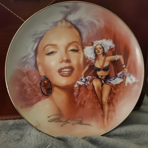 Other - Marilyn Monroe Plate "Shimmering Heat"